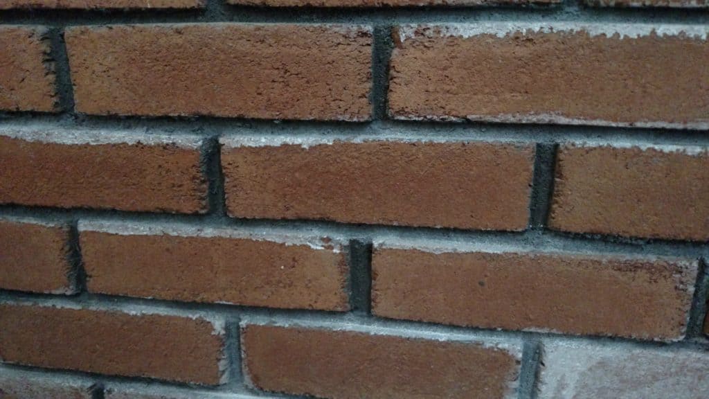 How to Whitewash Brick to give a wall character