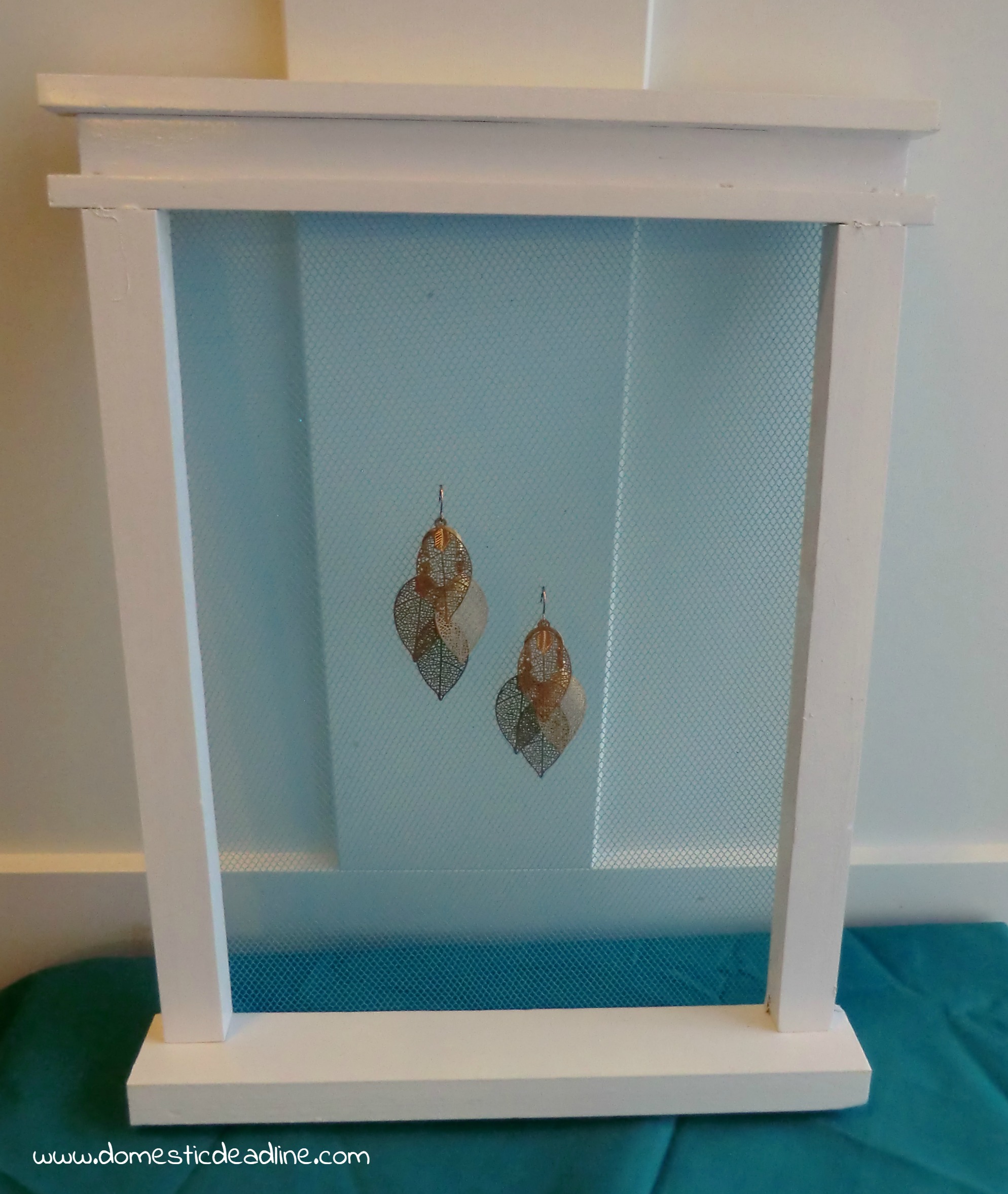 window screen earring holder