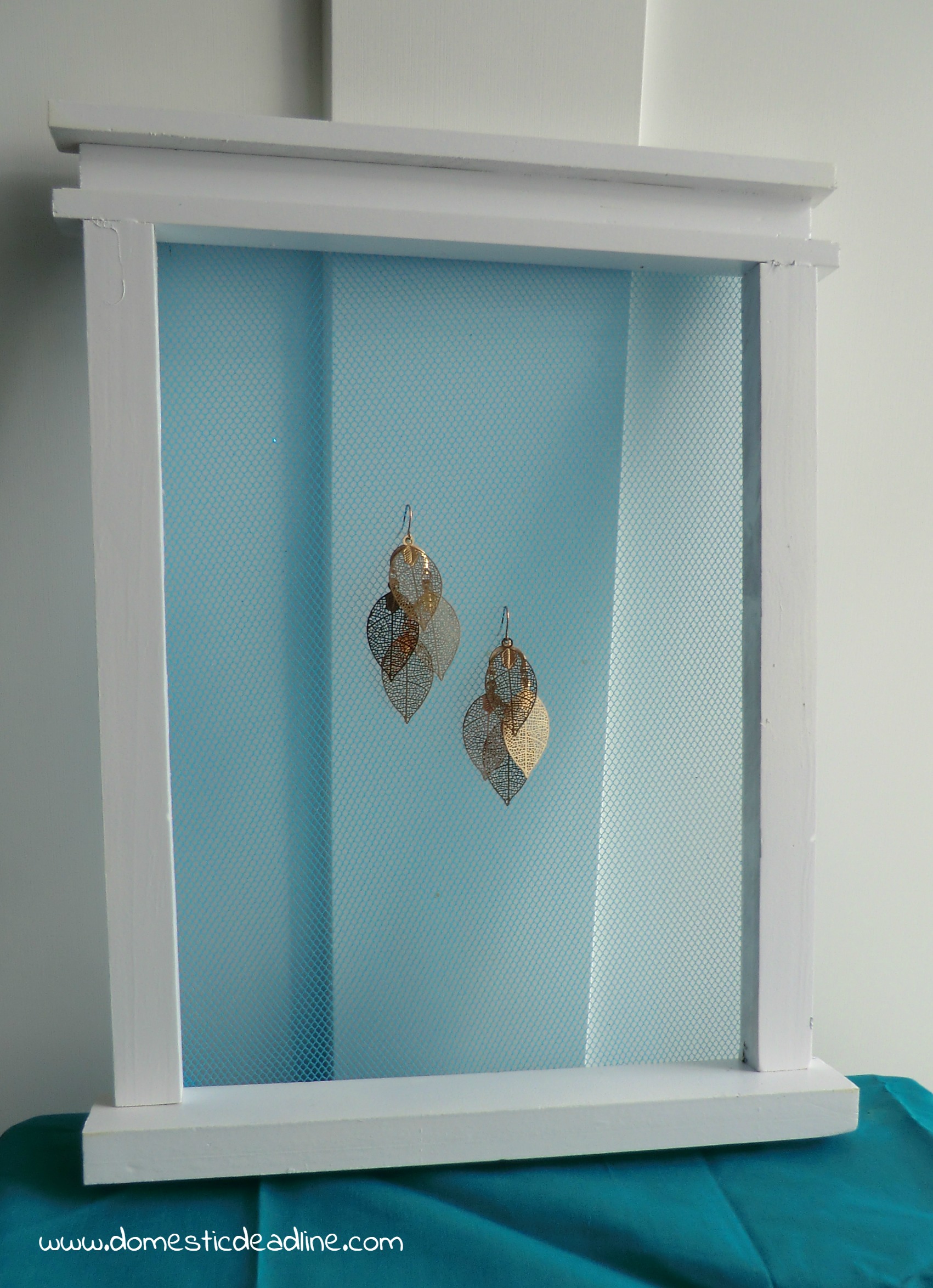 window screen earring holder