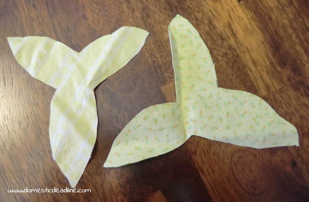 DIY No-Sew Fabric Daffodils 