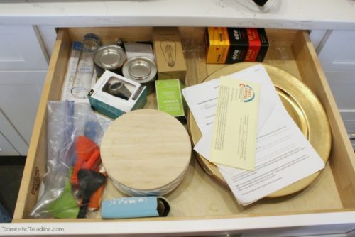In the spirit of spring cleaning let's get our drawers organized. Today's focus is junk, dining room, or kitchen drawers. Get ideas, tips, and tricks to help you get your drawers organized. - Domestic Deadline