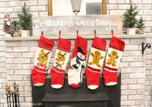What says Christmas more than stockings? How about hand knit stockings! Hand Knit Holiday offers just that. Beautiful hand knit stockings for everyone. http://bit.ly/2KBzdt7