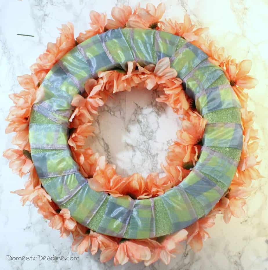 Add a punch of color with this DIY Spring Wreath - Domestic Deadline